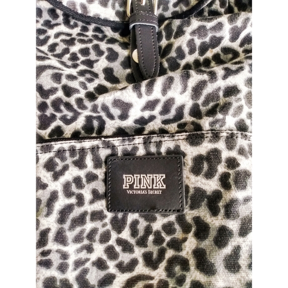 🌿PINK VS Cheetah Backpack - Picture 6 of 9